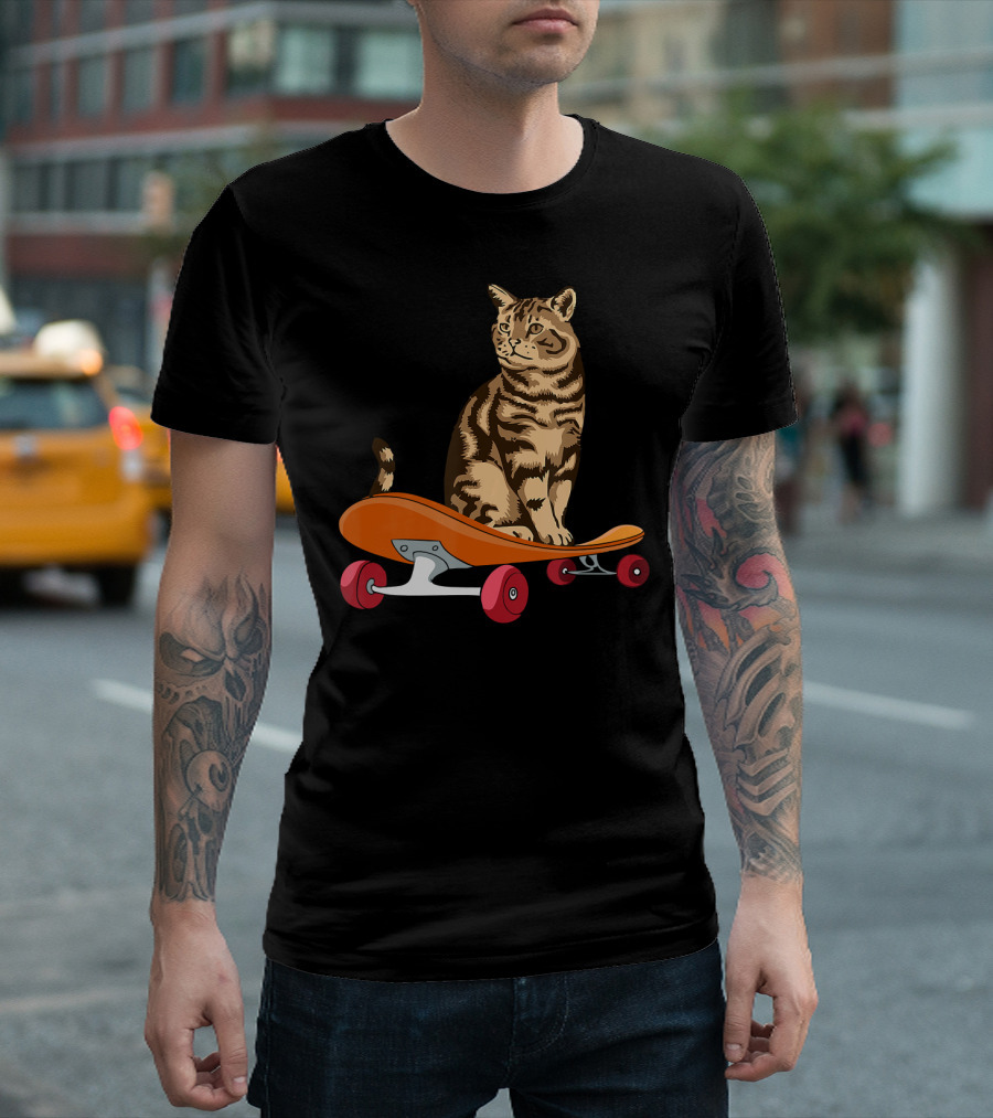 Funny Cat Skateboarding Animal Lover T-Shirt