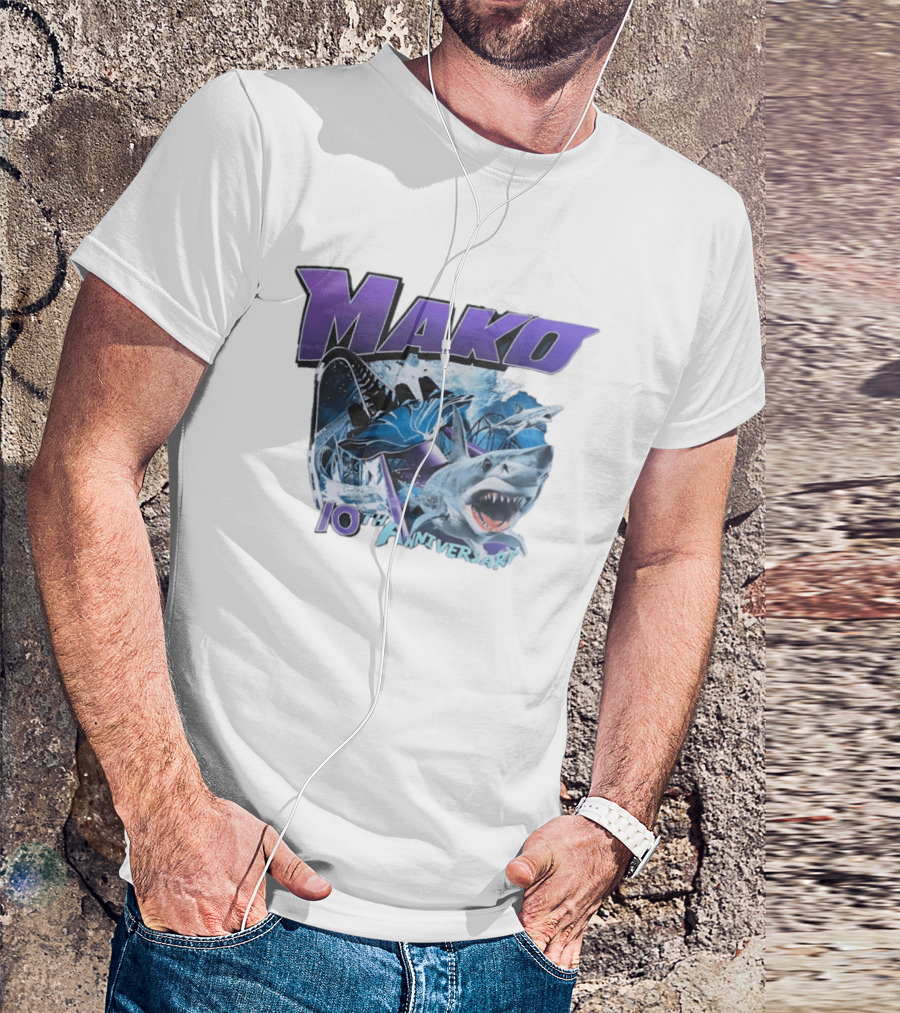 Mako 10th Anniversary SeaWorld Roller Shark Underwater Ocean Adventure T-Shirt