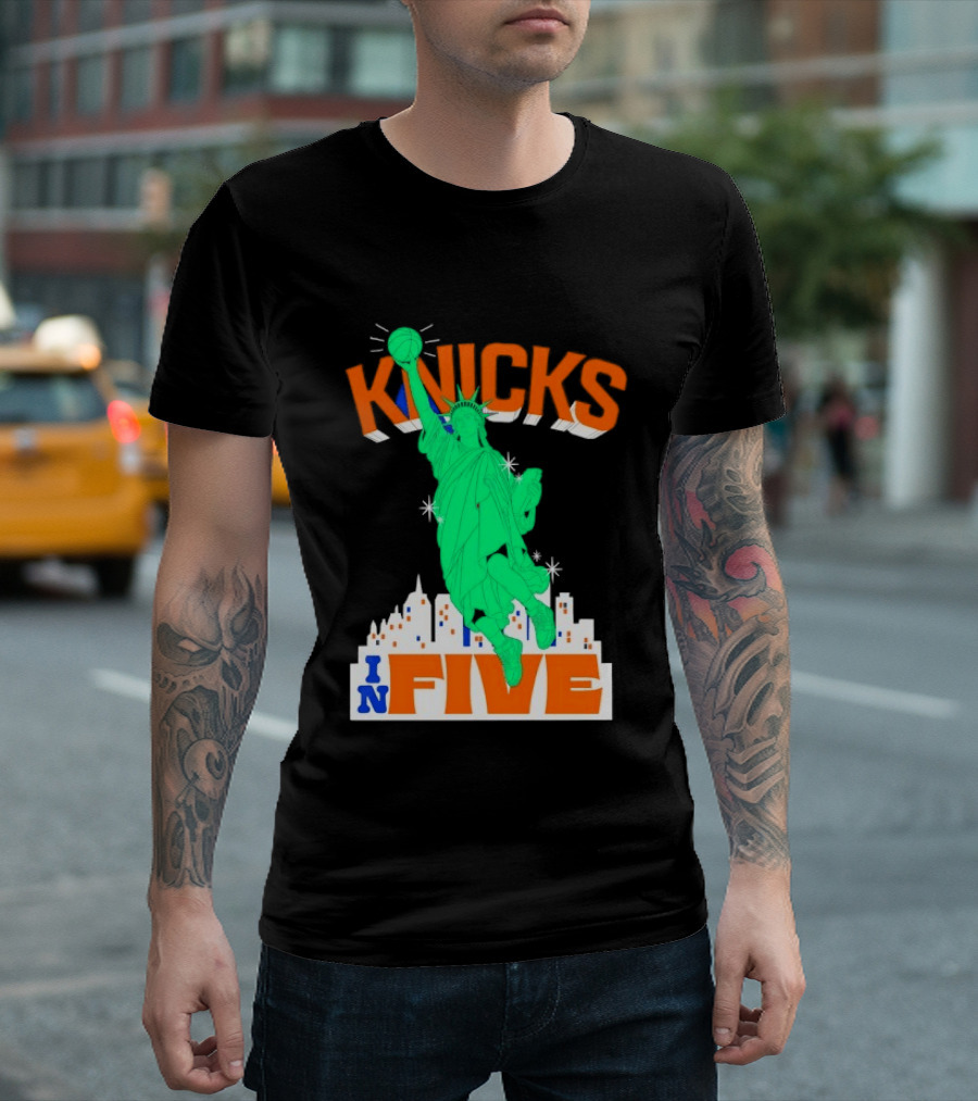 Knicks Statue Of Liberty Dunk In Five Basketball Cartoon Skyline T-Shirt