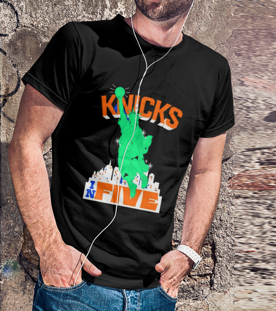 Knicks Statue Of Liberty Dunk In Five Basketball Cartoon Skyline T-Shirt