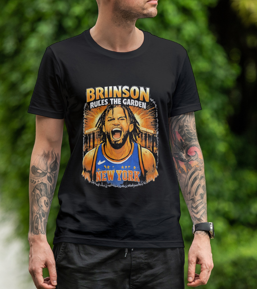 New York Knicks Brunson Rules The Garden Shouting Face Madison Square Garden T-Shirt