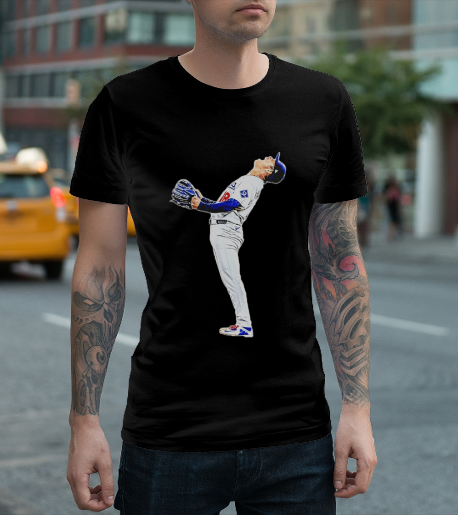 Yamamoto Yoshinobu Los Angeles Dodgers Baseball Player Celebration Pose T-Shirt