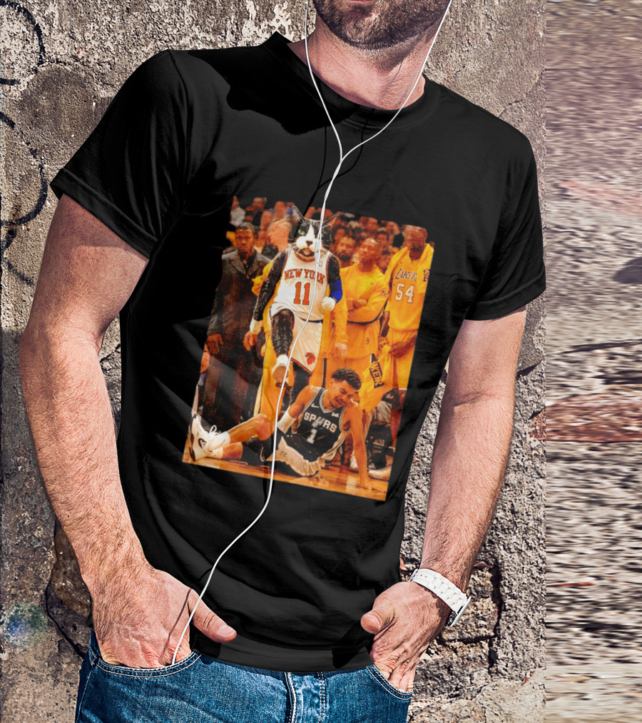 New York Knicks 11 Cat Dunks On Spurs Player Victor Wembanyama With Crowd And Lakers Players T-Shirt