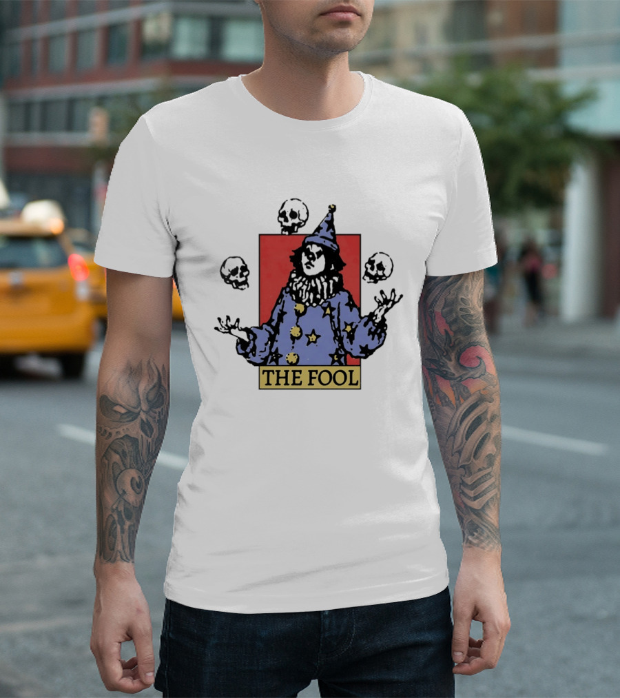 The Fool Juggling Skulls Tarot Style Wizard Hat And Stars T-Shirt