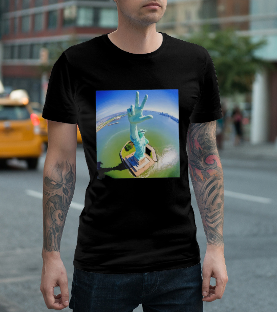 Jalen Brunson Statue Of Liberty Victory Gesture Photo T-Shirt