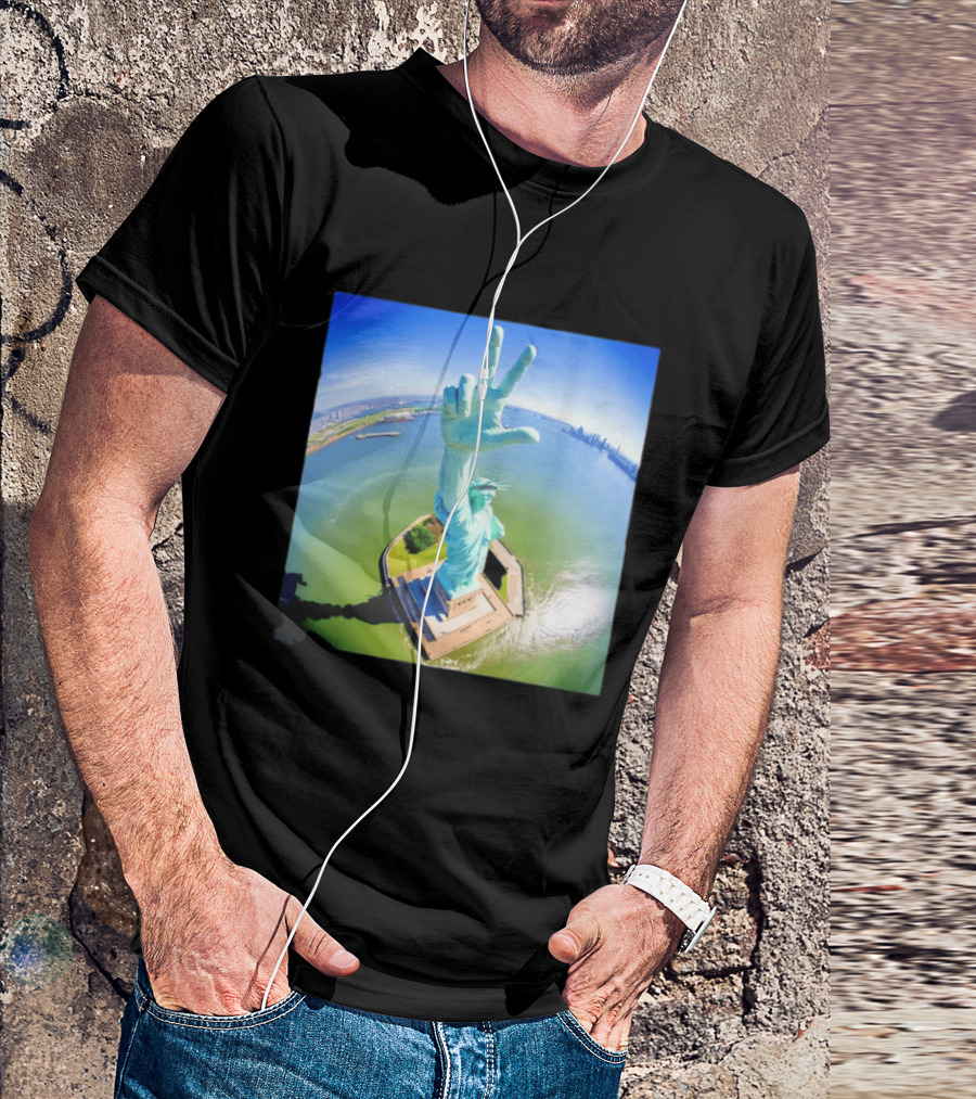 Jalen Brunson Statue Of Liberty Victory Gesture Photo T-Shirt