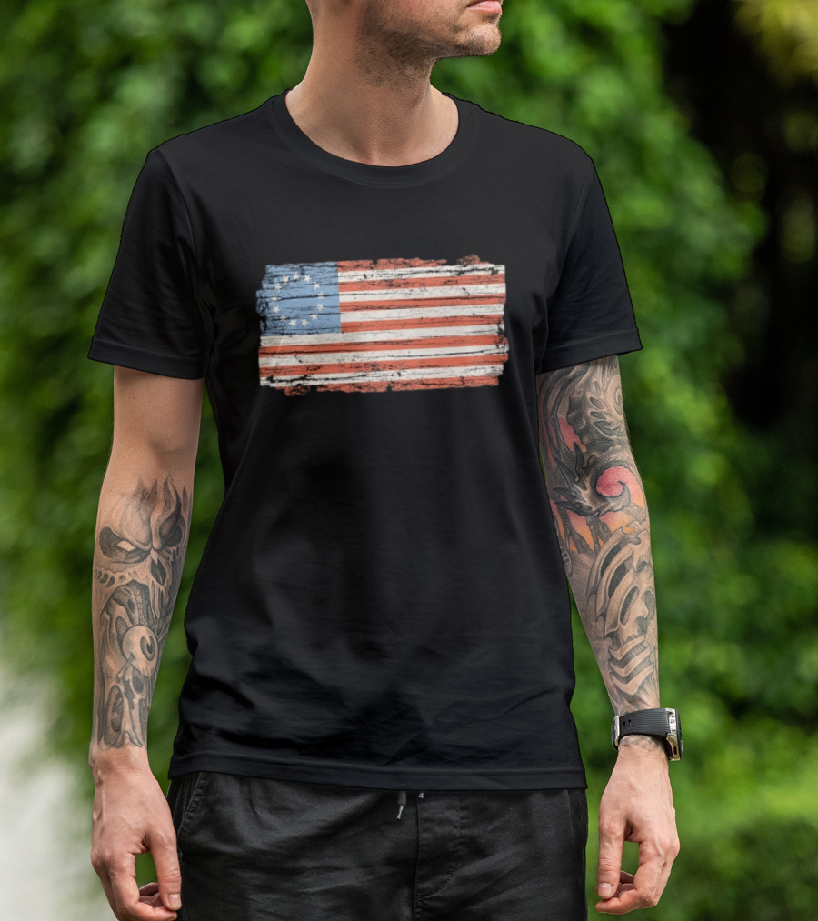 Distressed Vintage Betsy Ross Flag Thirteen Stars Retro Look T-Shirt
