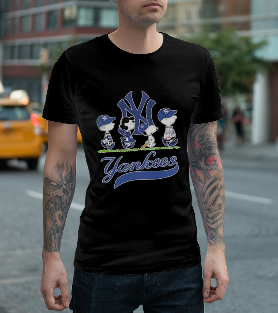 New York Yankees Peanuts Characters Snoopy Charlie Brown Lucy Linus Abbey Road 2026 T-Shirt