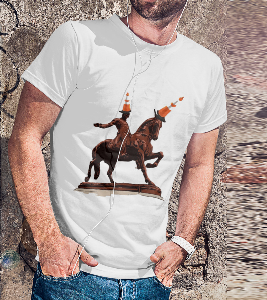 Duke Of Wellington Statue Cone Hat Glasgow Scottish T-Shirt