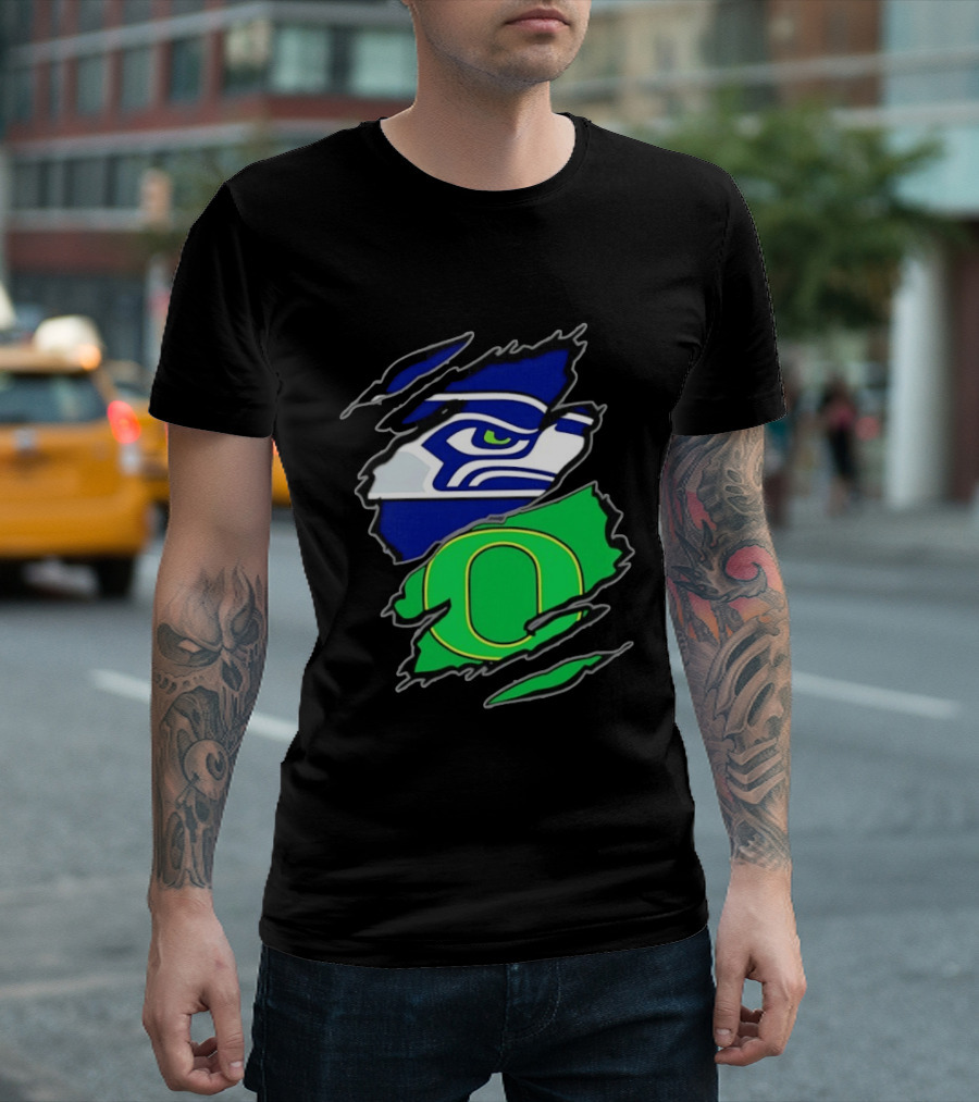 Seattle Seahawks Oregon Ducks Two Teams One Heart Scratch T-Shirt