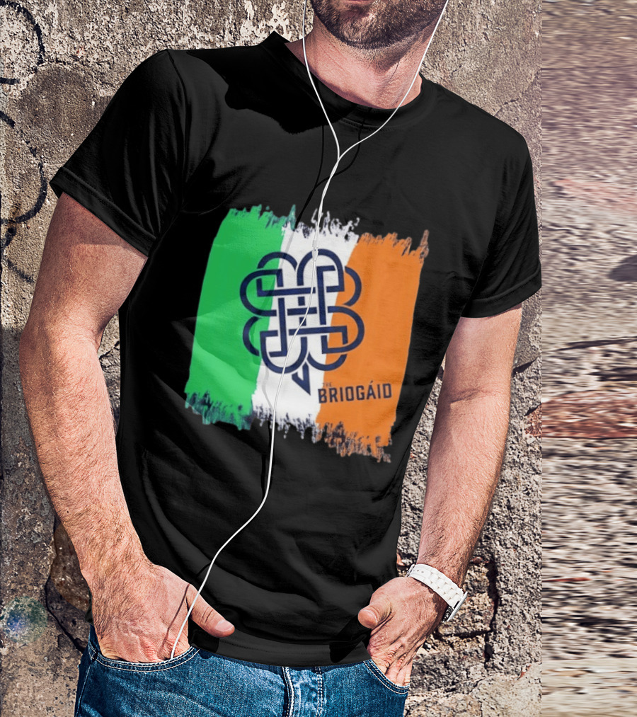 The Briogáid Celtic Knot Irish Flag T-Shirt