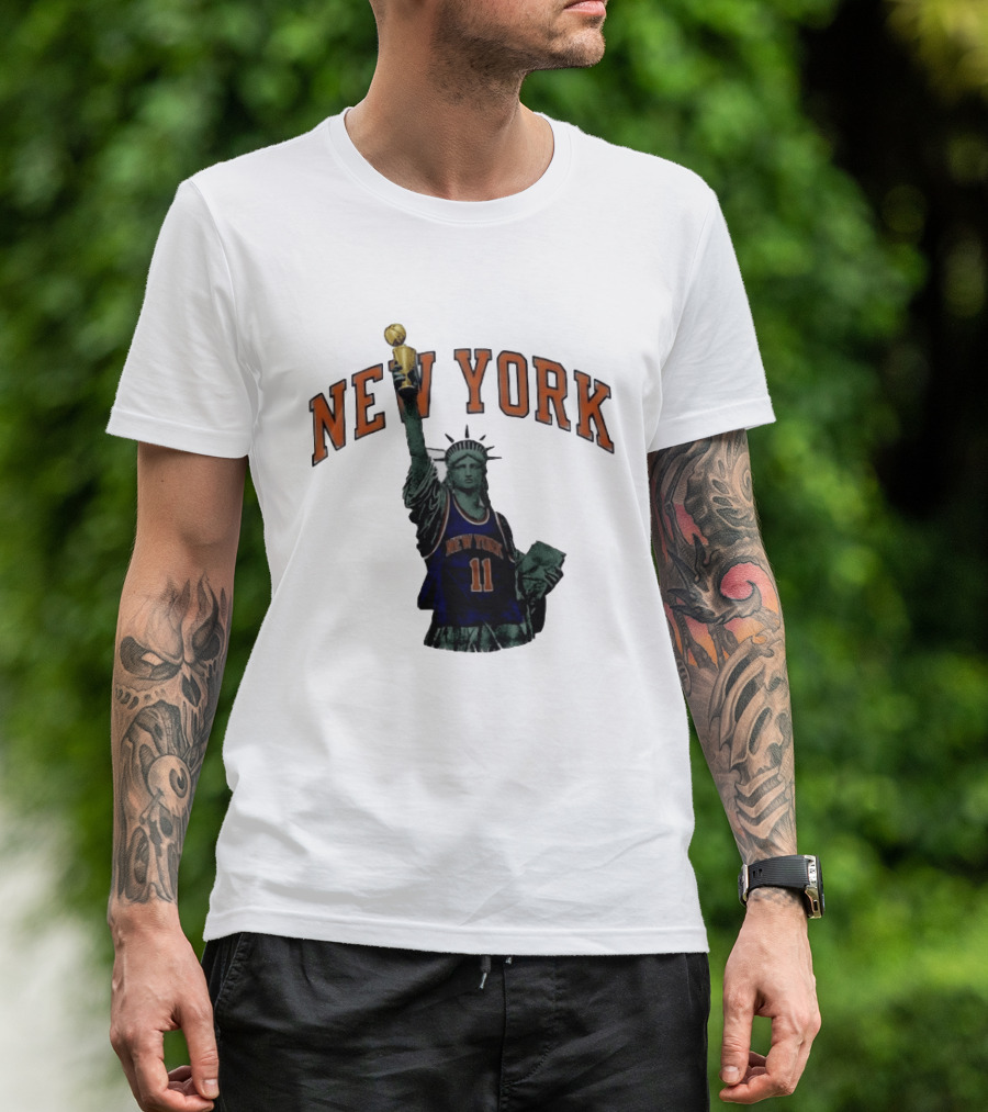 New York Knicks Jalen Brunson Statue Liberty Trophy Meme T-Shirt