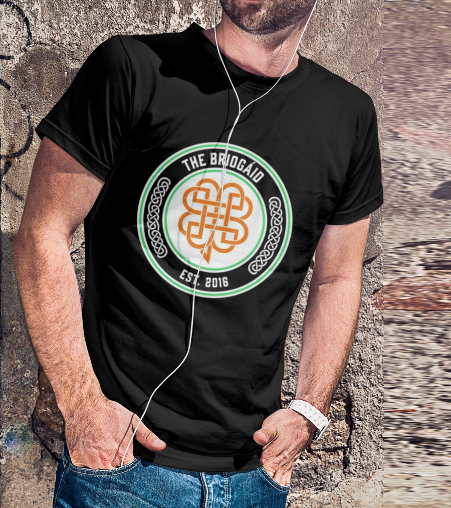 The Briogaid Est. 2016 Celtic Seal Knotwork T-Shirt