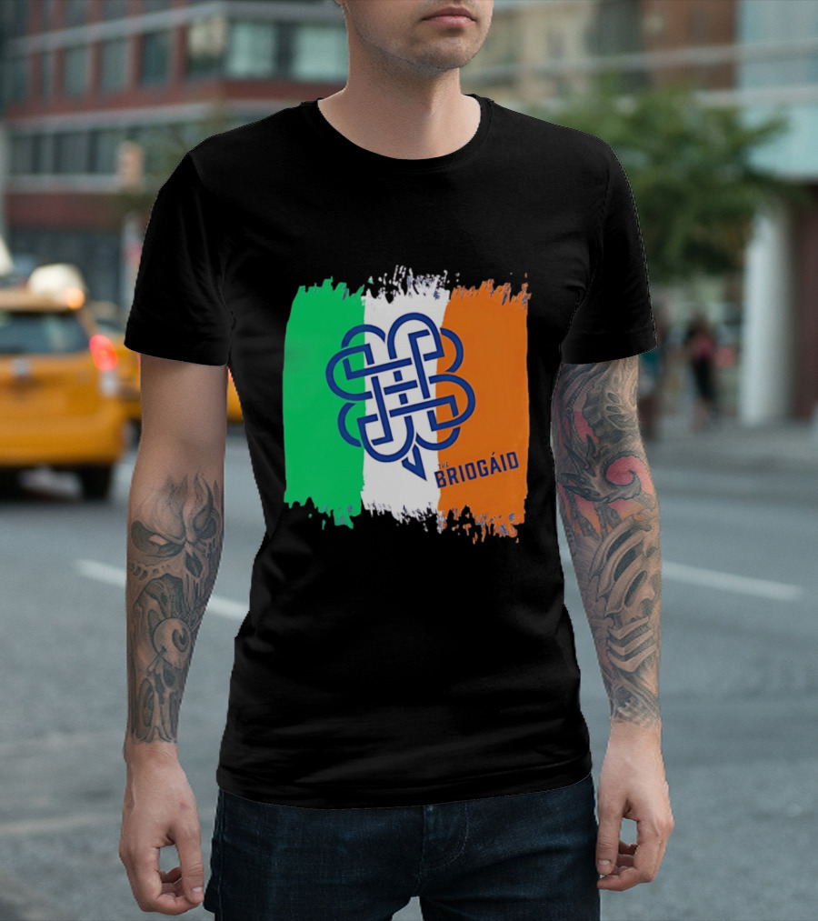 The Briogaid Irish Flag Celtic Knot Clover Ireland Shamrock T-Shirt