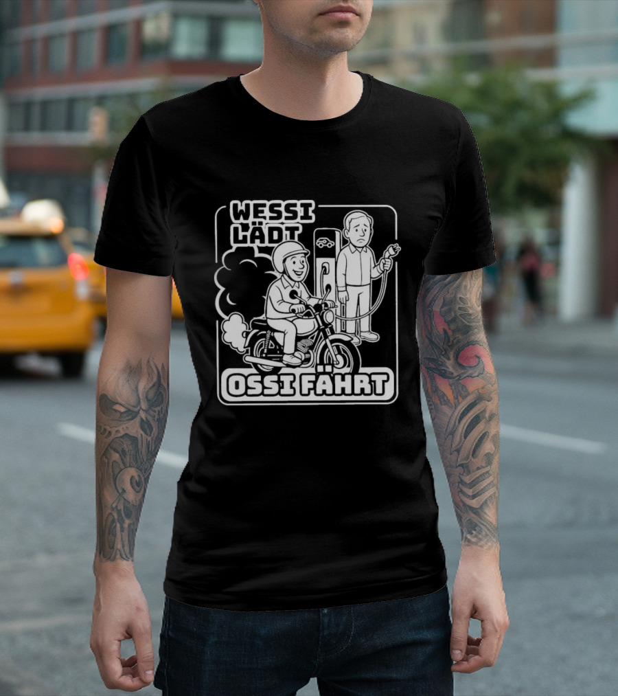 Wessi Lädt Ossi Fahrt Motif With Scooter And Gas Pump T-Shirt