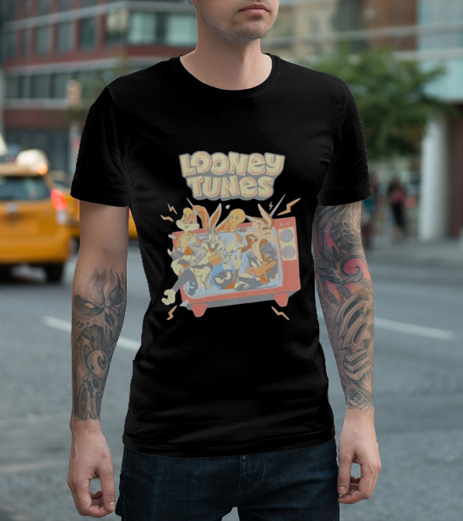 Wbs Shop Looney Tunes Characters In A Retro TV Display T-Shirt