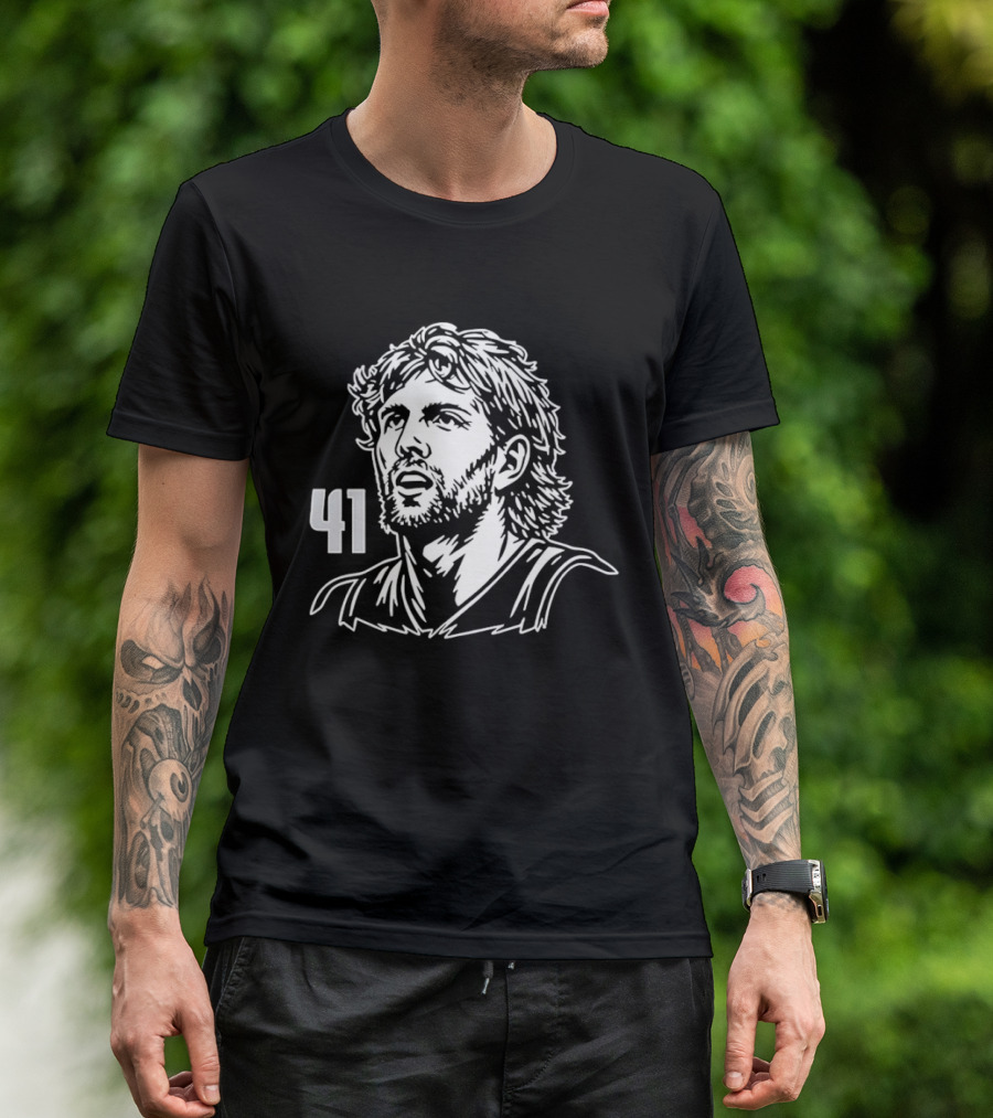 Dirk Nowitzki 41 Dallas Mavericks Headshot T-Shirt