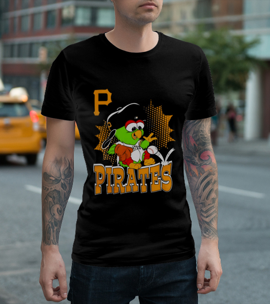 P Pittsburgh Pirates MLB Team Parrot Baseball T-Shirt
