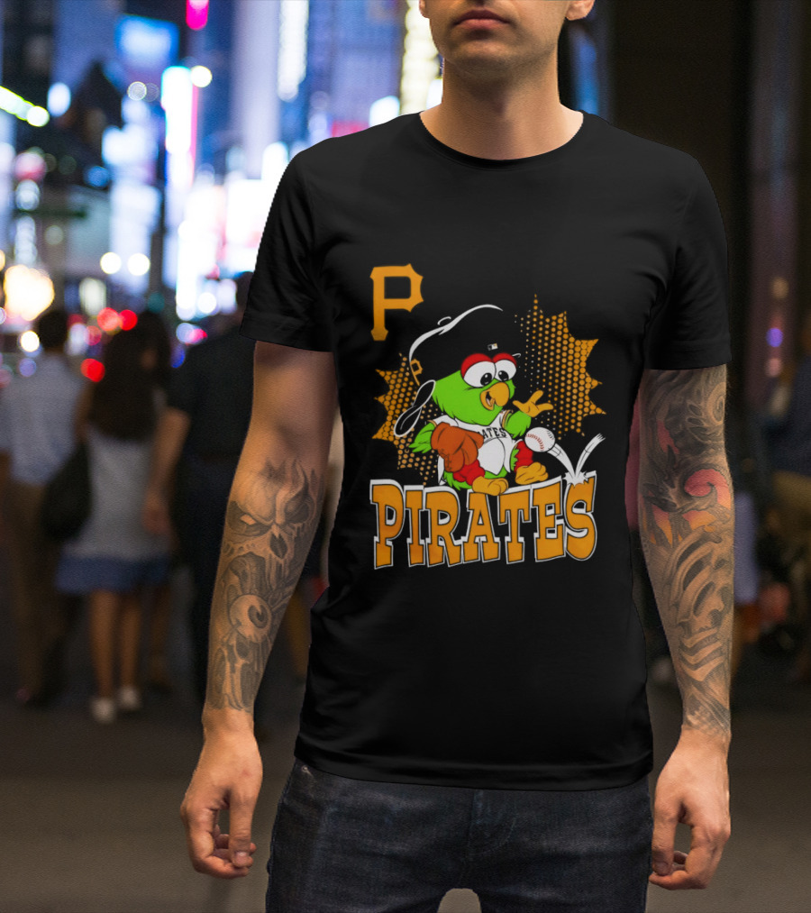 P Pittsburgh Pirates MLB Team Parrot Baseball T-Shirt