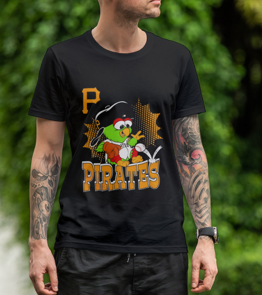 P Pittsburgh Pirates MLB Team Parrot Baseball T-Shirt