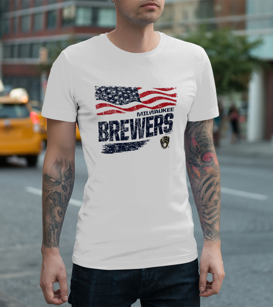 Milwaukee Brewers 4th Of July American Flag Celebration T-Shirt