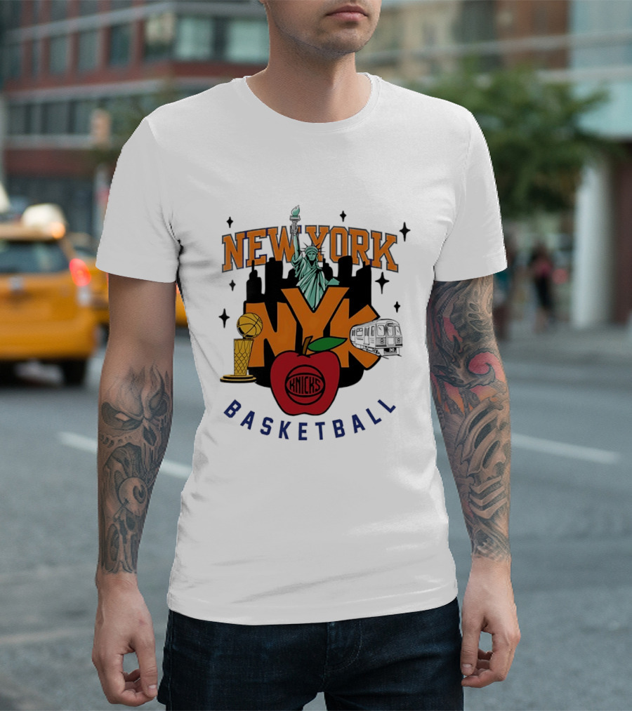 New York Knicks NYK Big Apple Basketball Statue Subway Skyline T-Shirt
