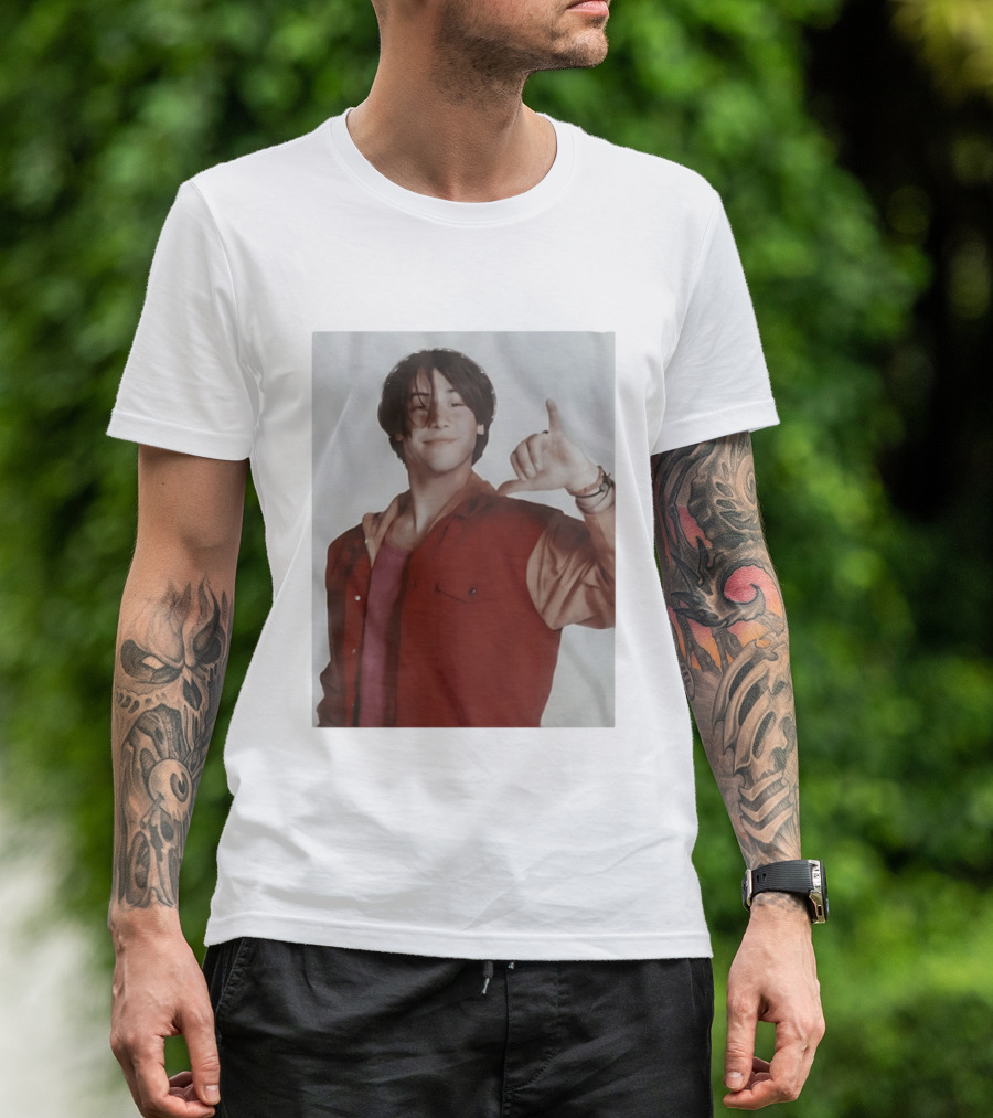 Keanu Reeves Hang Loose 90s Vintage Style Nostalgia Iconic Gesture T-Shirt