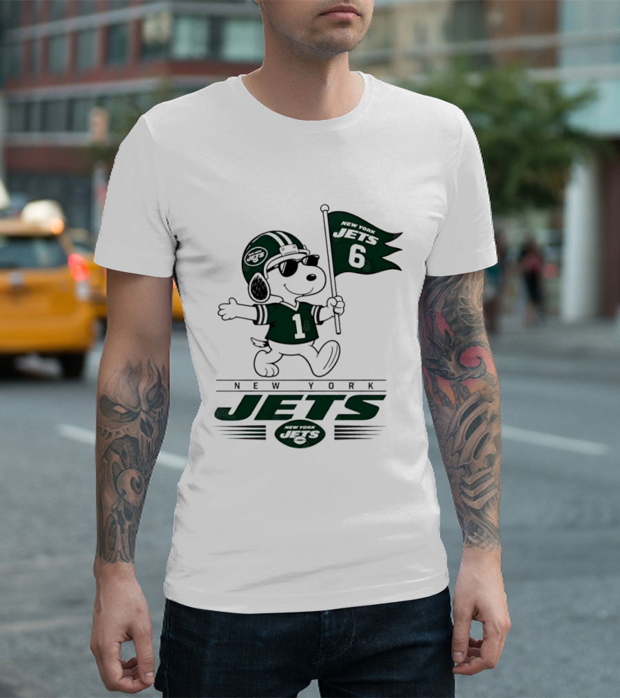 Snoopy Peanuts New York Jets Football 6 1 T-Shirt