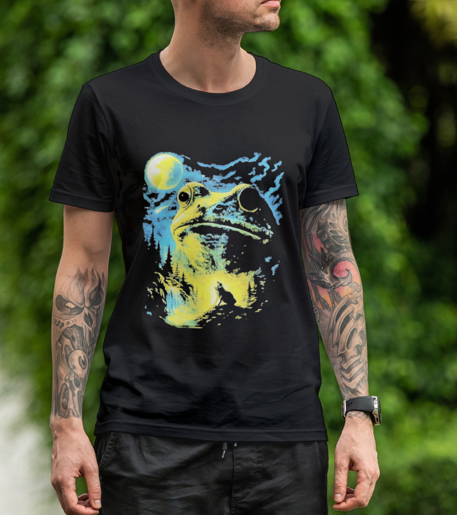 Howling Wolf Frog Moon Night Scene Surreal Fantasy T-Shirt