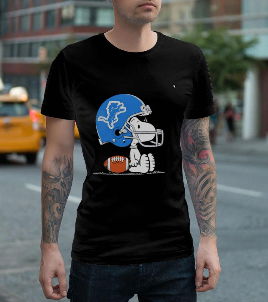 Snoopy Detroit Lions Football Helmet Collaboration NFL Peanuts T-Shirt