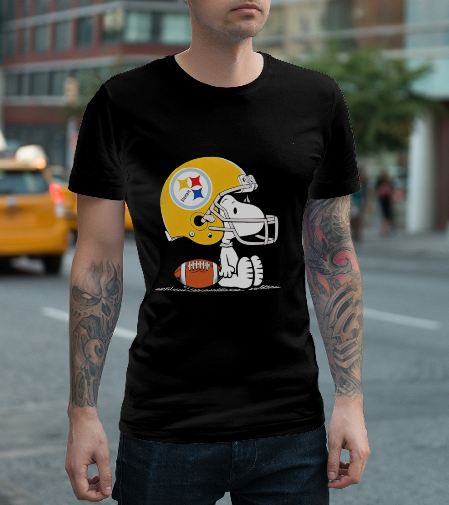 Snoopy Pittsburgh Steelers Helmet Football T-Shirt
