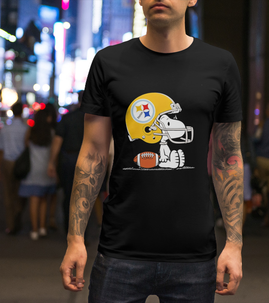 Snoopy Pittsburgh Steelers Helmet Football T-Shirt