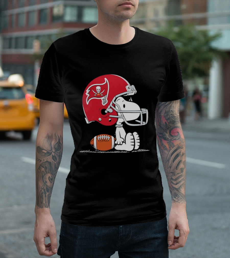 Snoopy Tampa Bay Buccaneers Football Helmet Peanuts Crossover NFL Collaboration T-Shirt