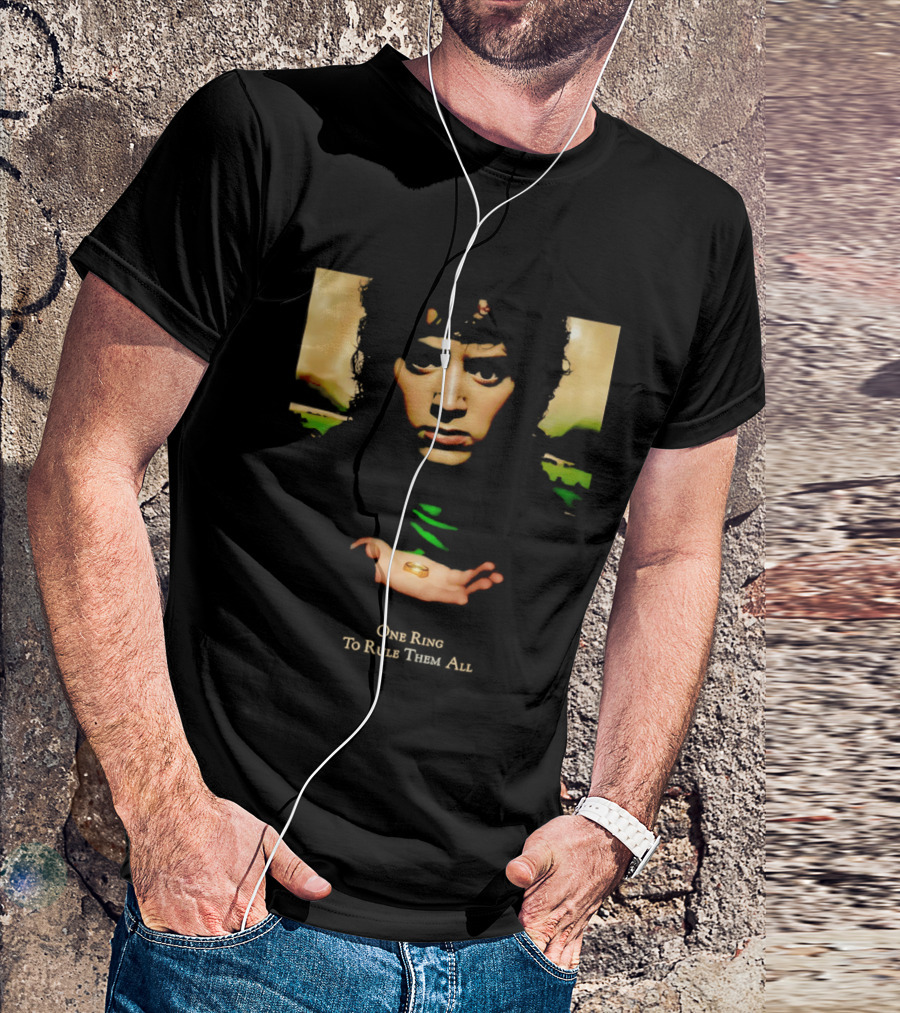 Elijah Wood One Ring To Rule Them All Lord Of The Rings Face Hands Gold Band T-Shirt