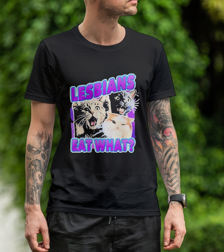 Lesbians Eat What Cat Meme Lesbian Pride Retro Cats T-Shirt