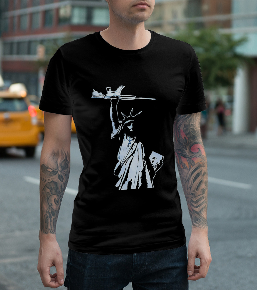 Statue Of Liberty Holding Assault Rifle July 4th Independence T-Shirt