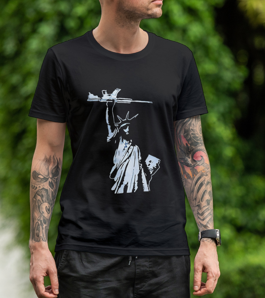 Statue Of Liberty Holding Assault Rifle July 4th Independence T-Shirt