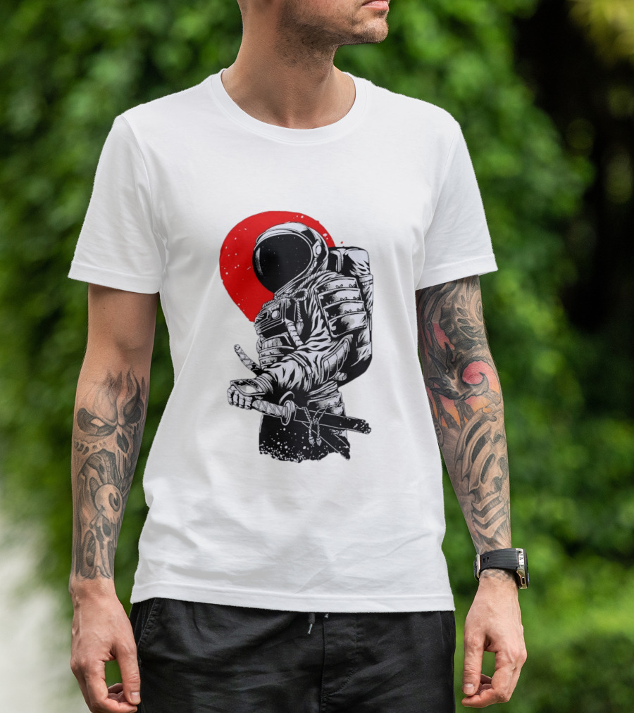 Astronaut Samurai Katana Sword Red Rising Sun T-Shirt