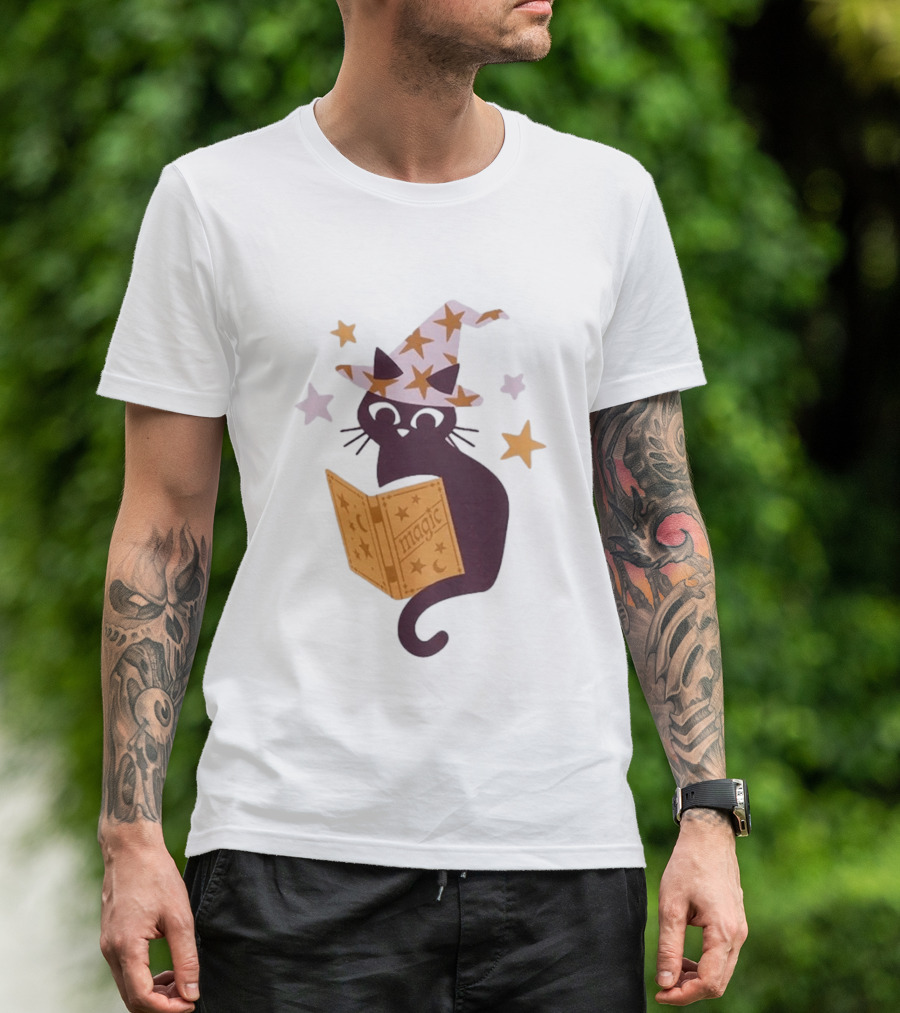 Magic Cat In Witch Hat Reading Spell Book With Stars T-Shirt