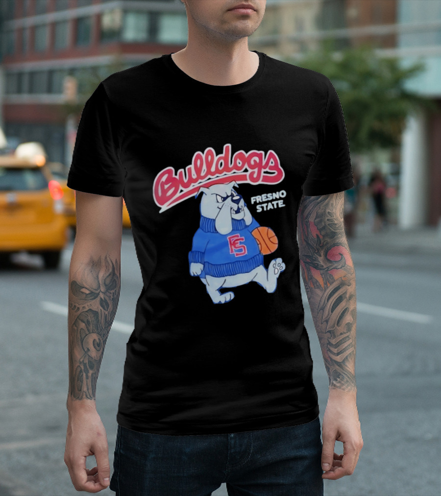 Fresno State Bulldogs Mascot With Basketball And Sweater T-Shirt