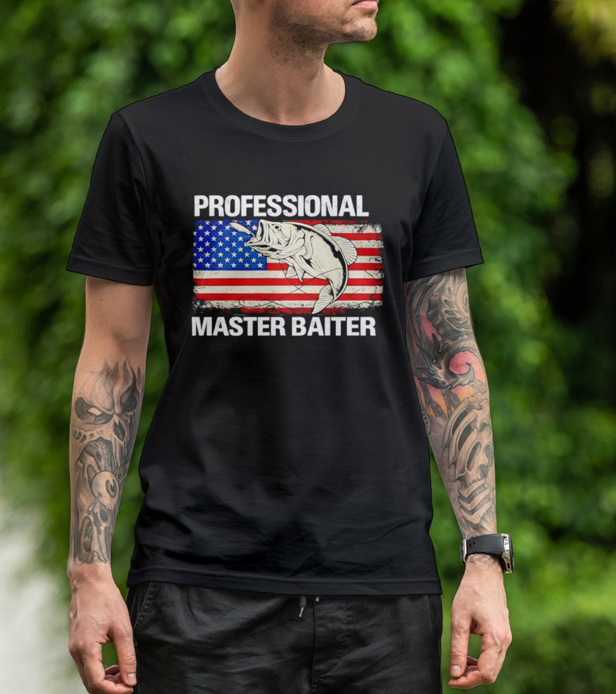 Professional Master Baiter Distressed American Flag Fishing USA Flag T-Shirt