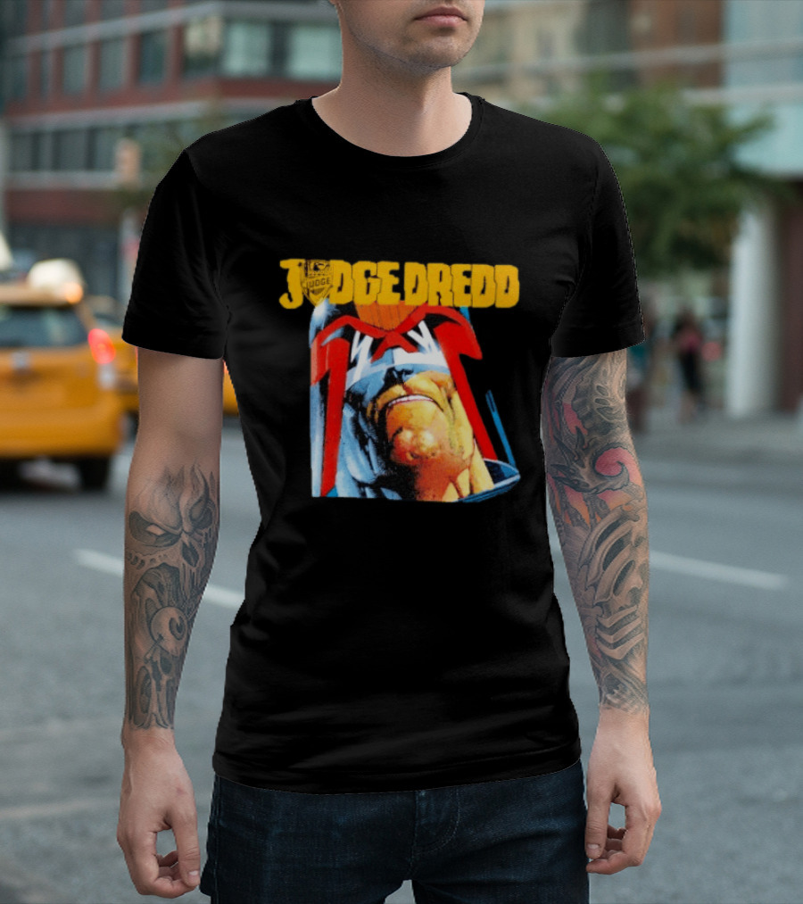 Judge Dredd Face Of Justice Iconic 2000 AD Comic Book Cover T-Shirt