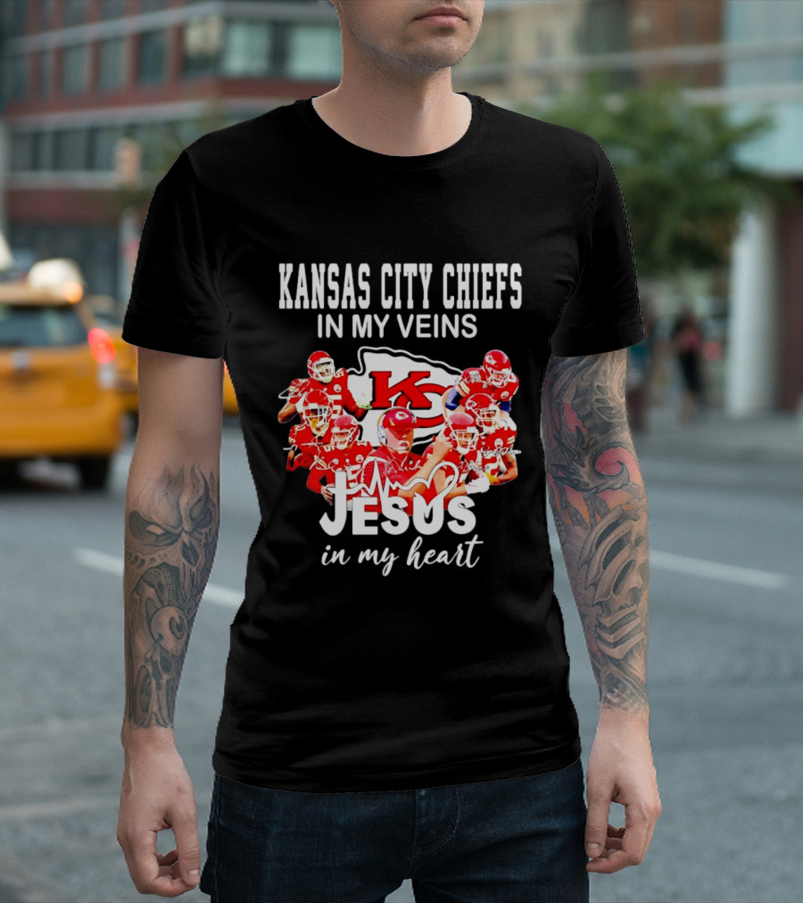 Kansas City Chiefs In My Veins Jesus In My Heart Football Fans T-Shirt
