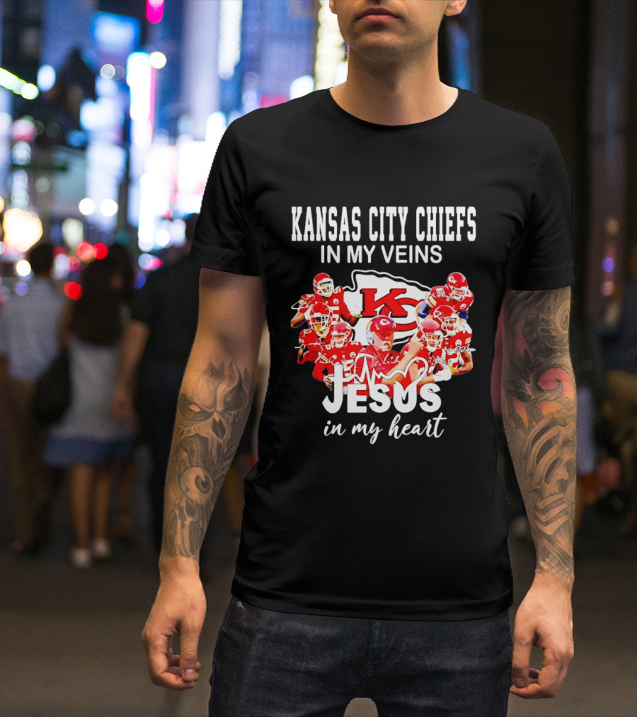 Kansas City Chiefs In My Veins Jesus In My Heart Football Fans T-Shirt