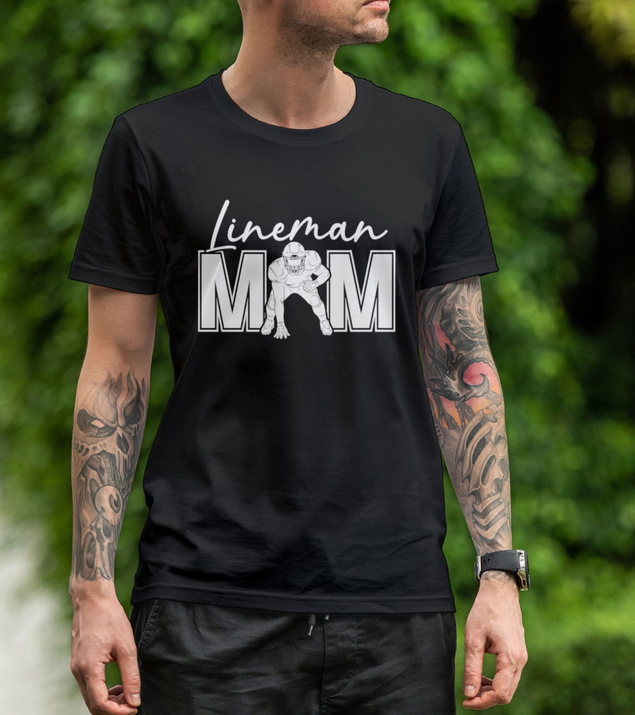 Lineman Mom Football Player Bold Lettering T-Shirt