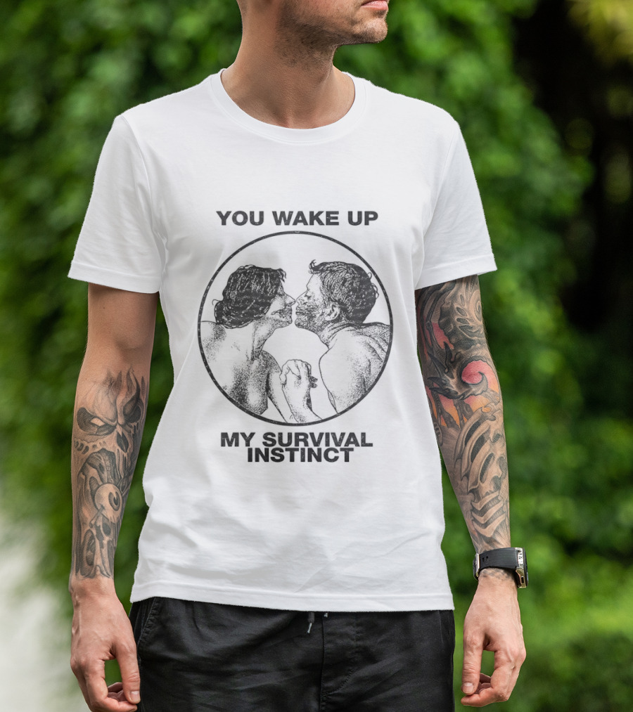You Wake Up My Survival Instinct Couple Kissing Circle T-Shirt