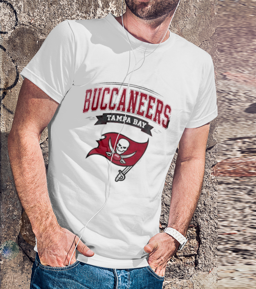 Tampa Bay Buccaneers Ghostface Running Football Pirate Flag T-Shirt