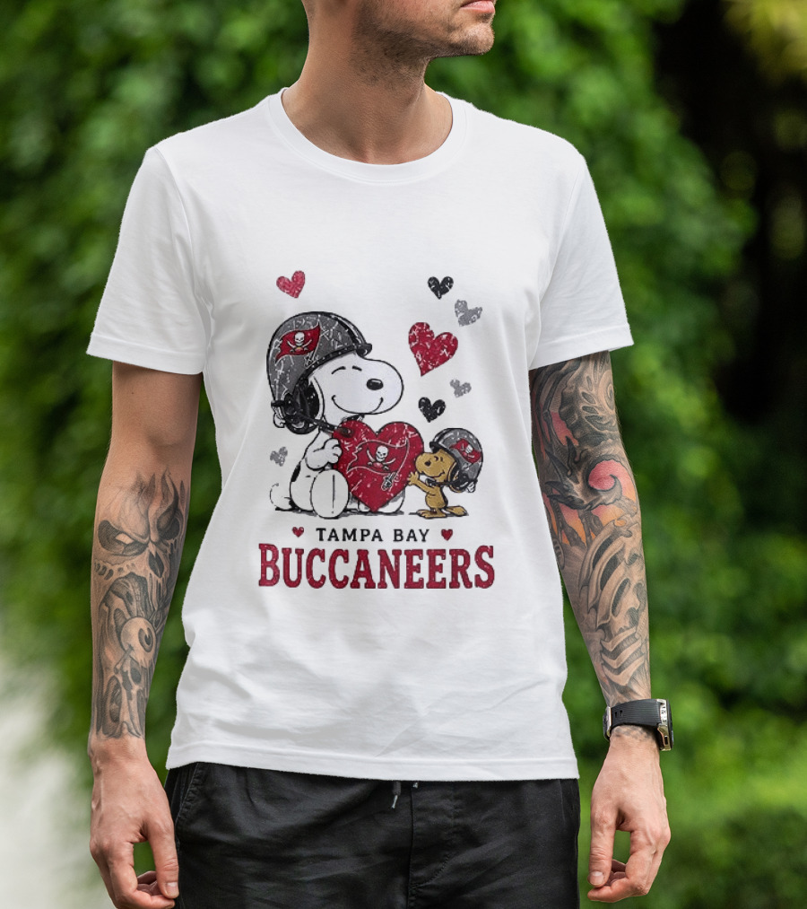 Tampa Bay Buccaneers Snoopy Peanuts Love Laughter T-Shirt