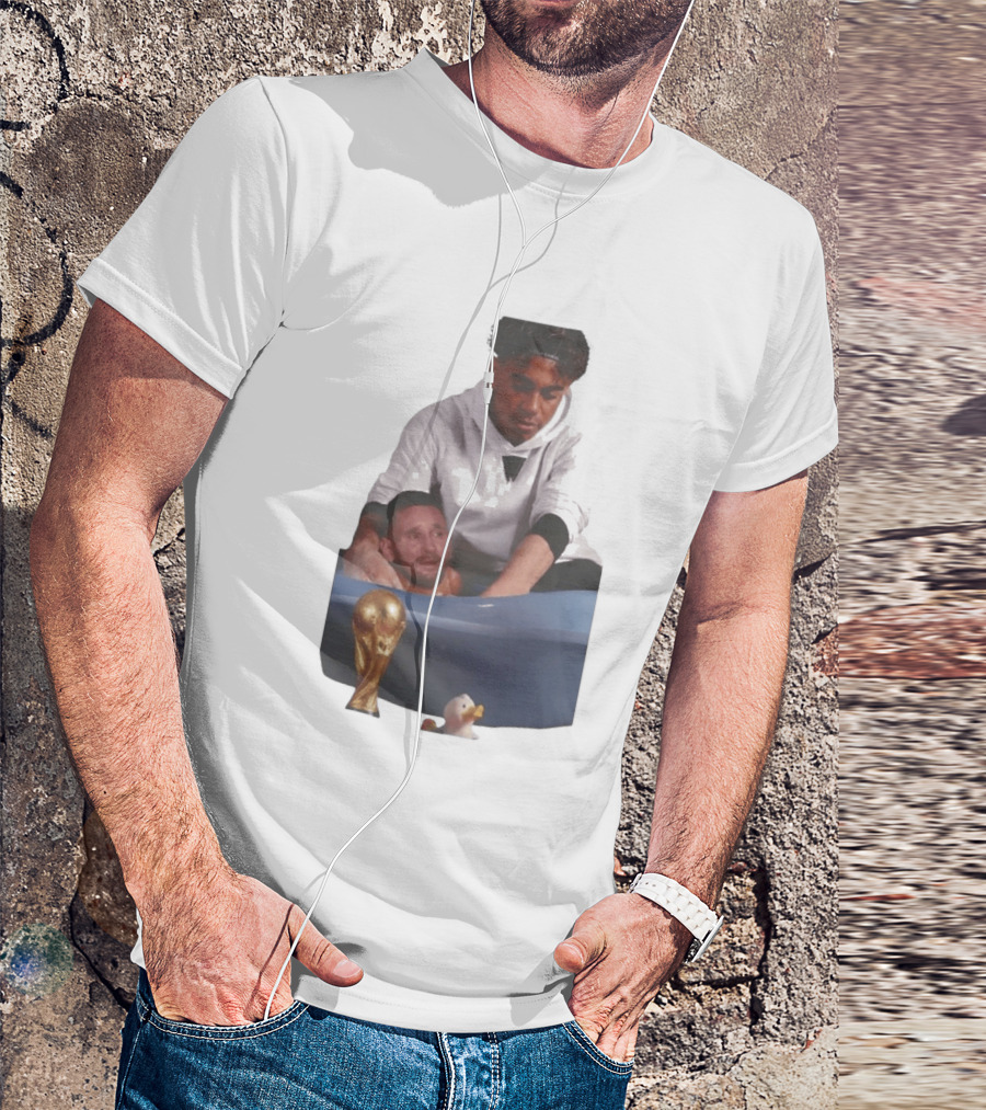 Messi Crying Bath Tub Trophy Football T-Shirt
