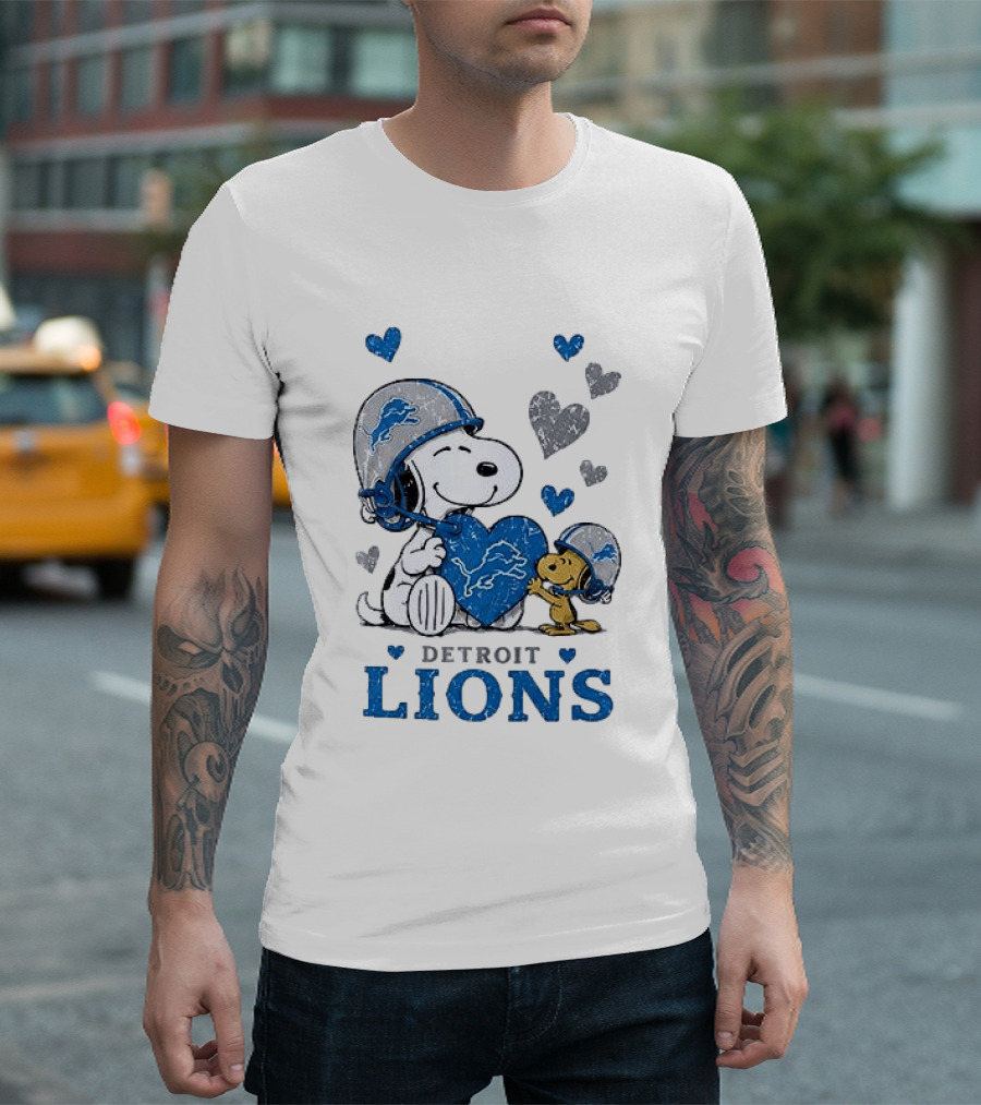 Detroit Lions Peanuts Snoopy Woodstock Heart Helmets Love T-Shirt
